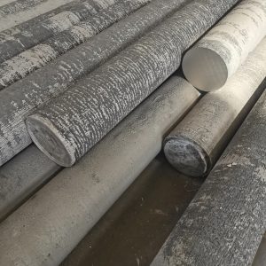 Soluble magnesium alloy